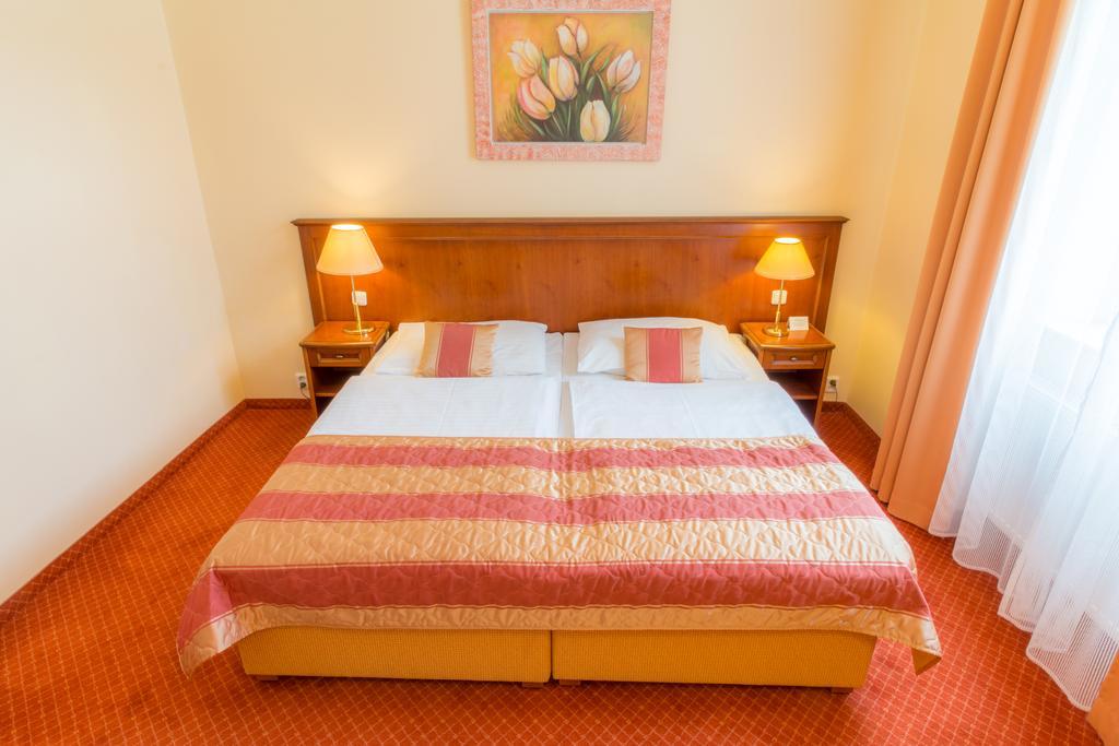 Ensana Centralni Lazne - Maria Spa Marianske Lazne Ngoại thất bức ảnh