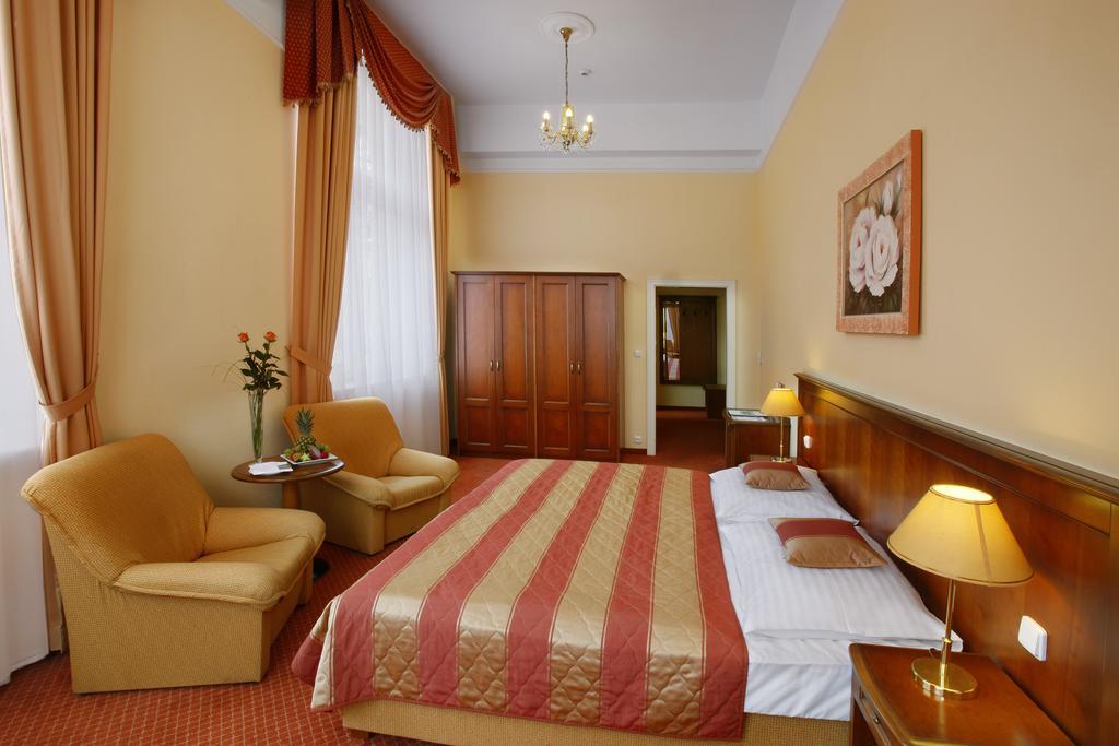 Ensana Centralni Lazne - Maria Spa Marianske Lazne Phòng bức ảnh